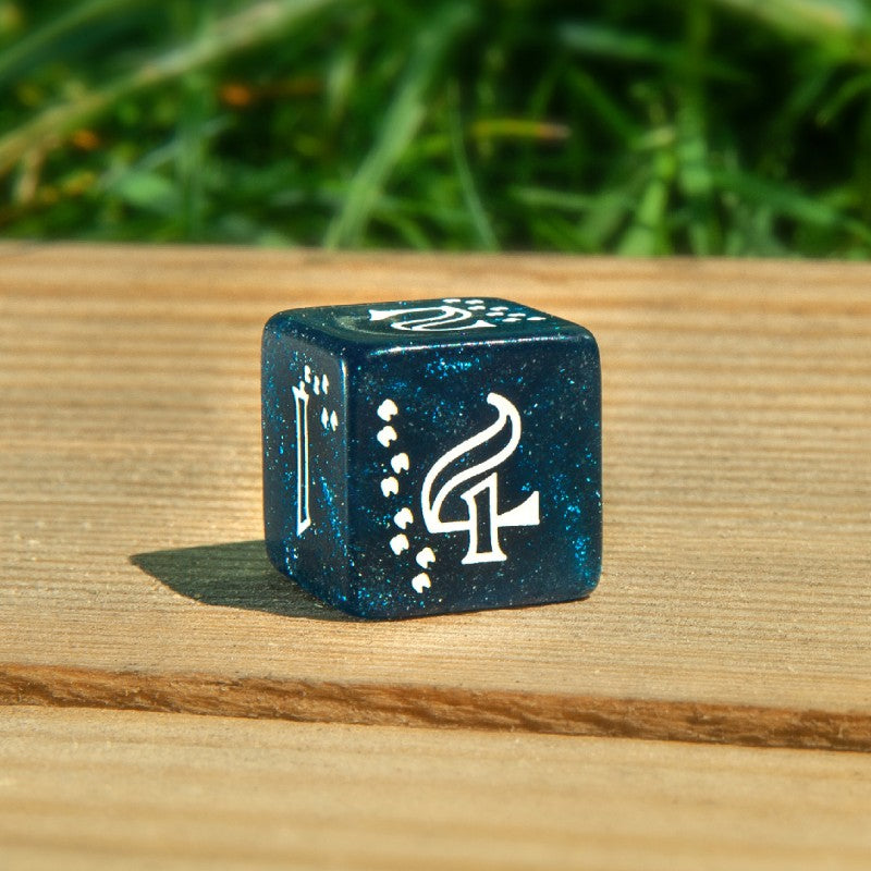 Shimmering Llama Dice Set - Glittering dark blue & white (Preorder)