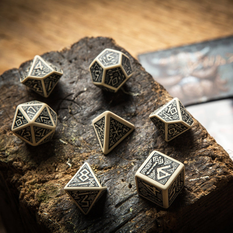 Dwarven Beige & black Dice Set (Preorder)