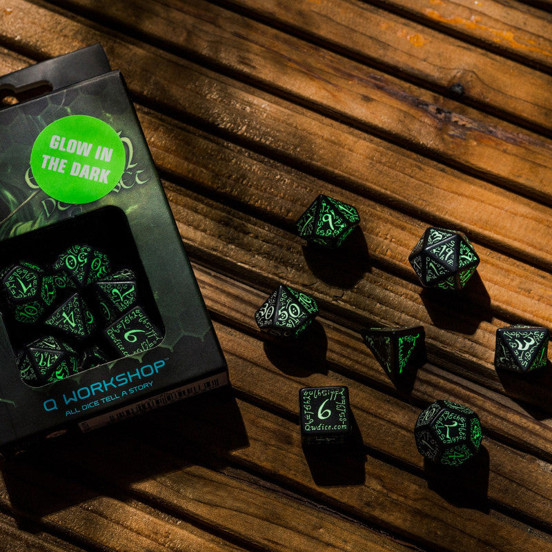 Elvish Black & glow-in-the-dark Dice Set (Preorder)