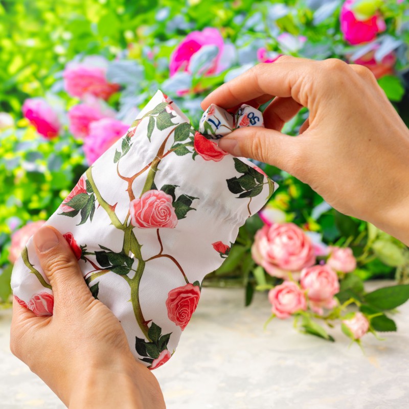 Full Art Dice® Pouch: Roses (Preorder)
