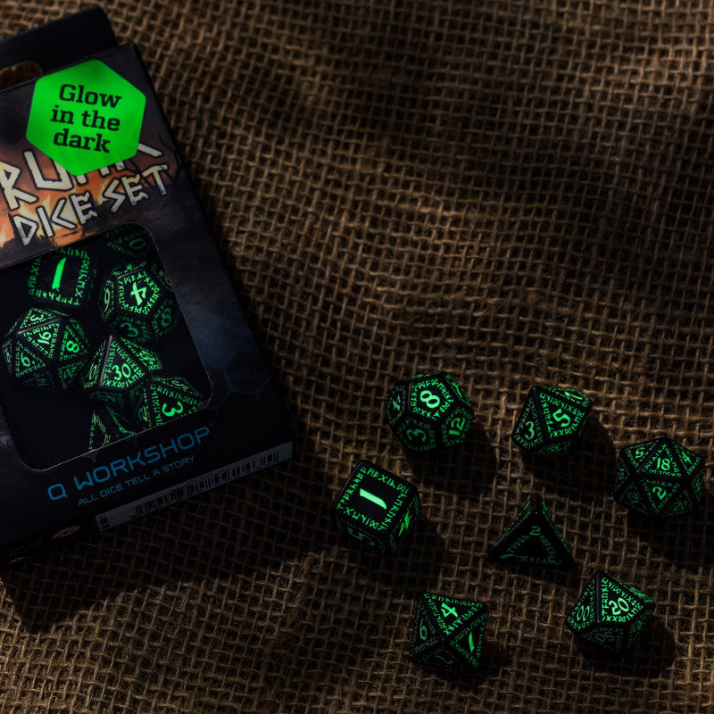 Runic Black & glow-in-the-dark Dice Set (Preorder)
